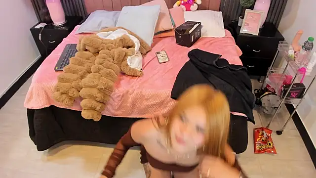 Madison_Noir webcam