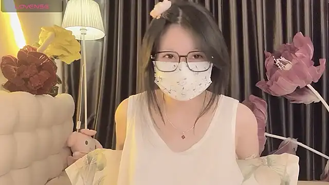 IvyMiss102 webcam