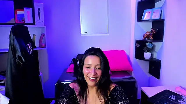 Sarah_Hornny webcam