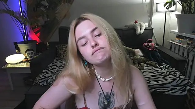 Alexa_Pirs webcam