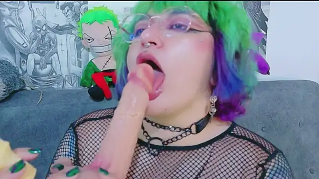 XxGreenGoodxX webcam
