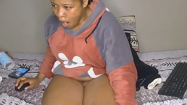 CherieBlushX webcam