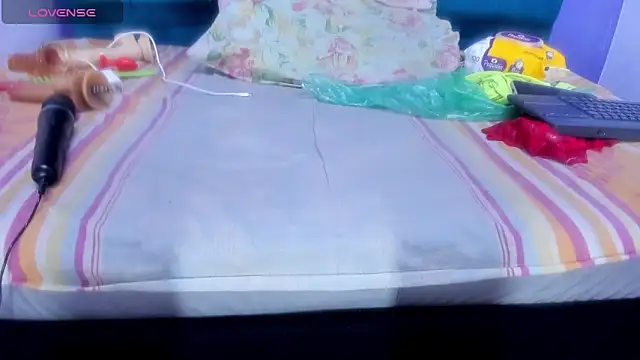 andrea_lopeez webcam