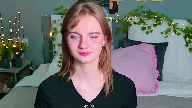 ElfieWhite webcam