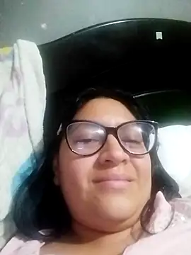 LatinSquirtBaby webcam