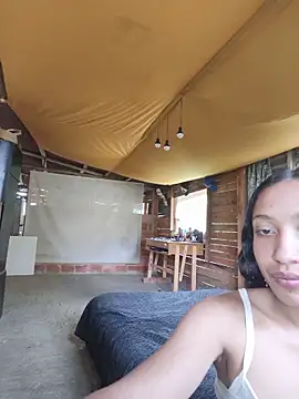 Morena_hot17 webcam