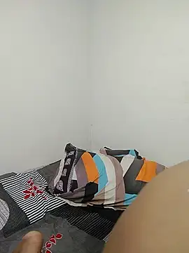 Saniya-Noor webcam