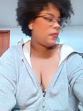 Lolacurly69 webcam