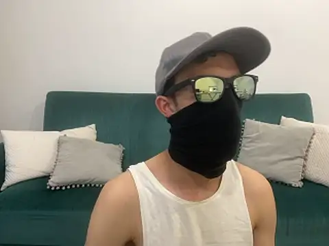 remi_cole webcam