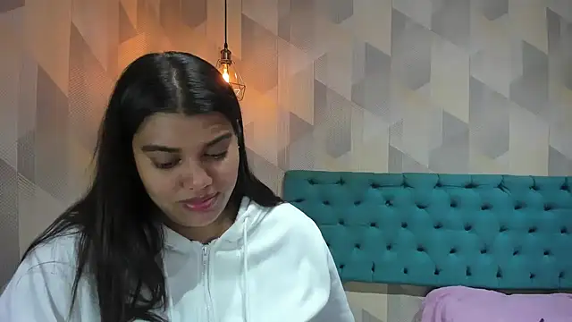 LindaBreeS webcam