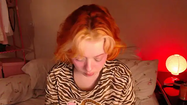KatieMelone webcam