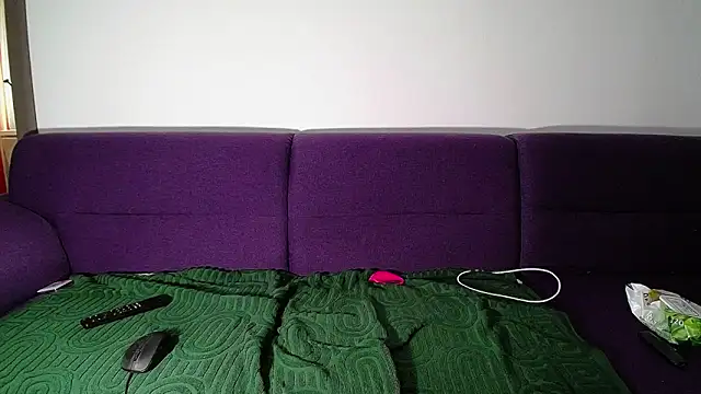 Julianna68 webcam
