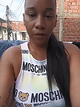 EbonyHorrny webcam