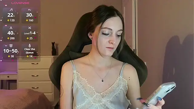 white_liillyy webcam