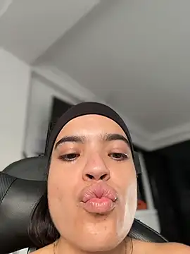JuanitaMore01 webcam