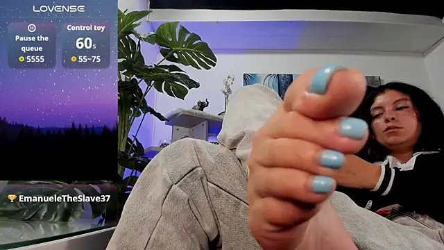Meghan320 webcam
