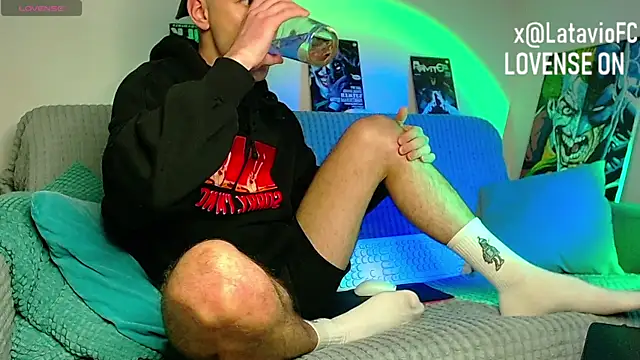Midnighter_ webcam
