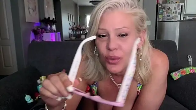 Lexi_Shocker webcam