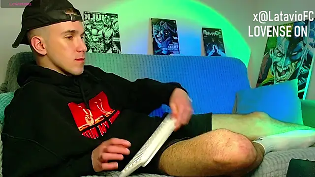 Midnighter_ live cam on StripChat