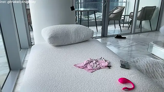 Ohbabykelly webcam