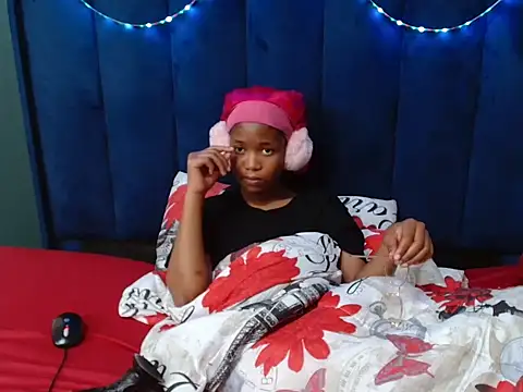 HotCreamyTea webcam