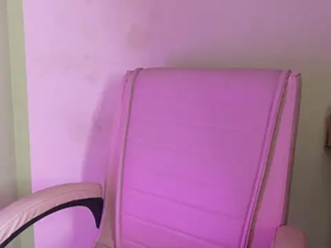 Its_cherry_magic webcam