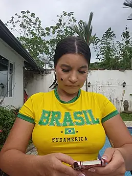 Pretty_Julieta webcam
