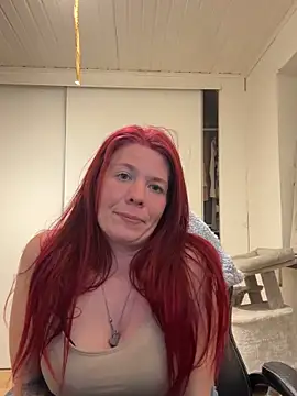 LisaLuxx webcam