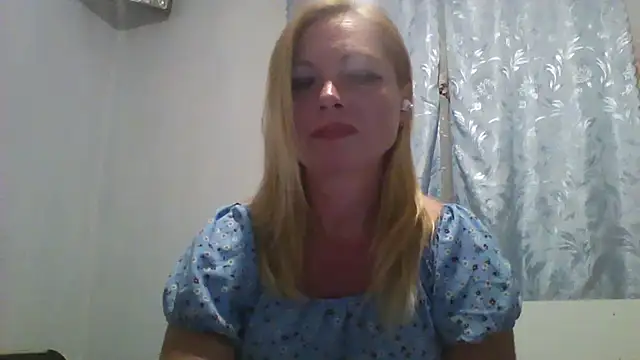 Lola_115 webcam