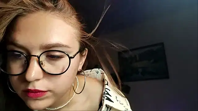 DainaCampagnini webcam