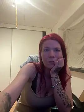 LisaLuxx webcam