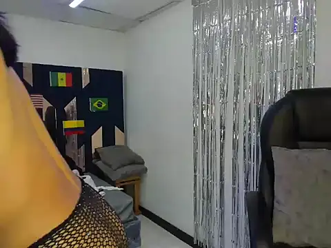 Aisha_hotts777 webcam