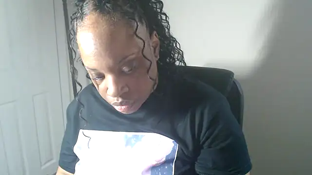 Sexymona1218 webcam