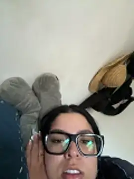 Kylie2211 webcam