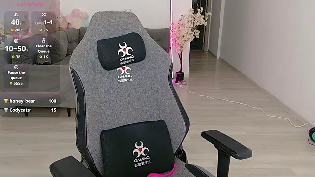 LovelyBianca webcam