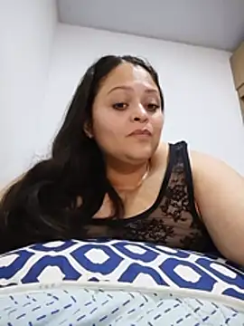 Julieta_BBW webcam