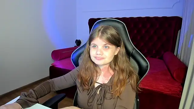 ChloeHalses webcam