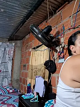Juli_Powl webcam