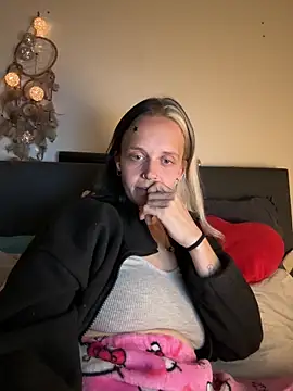 LillyWannaPlay webcam