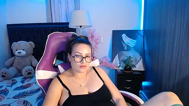 esmeraldaa230 webcam