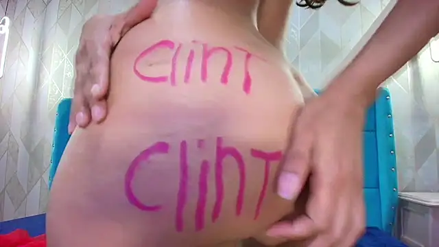 MadelineDoll webcam