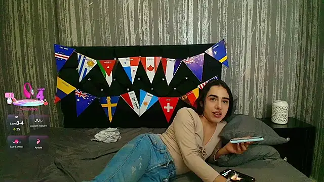 Alicee_Moonn webcam