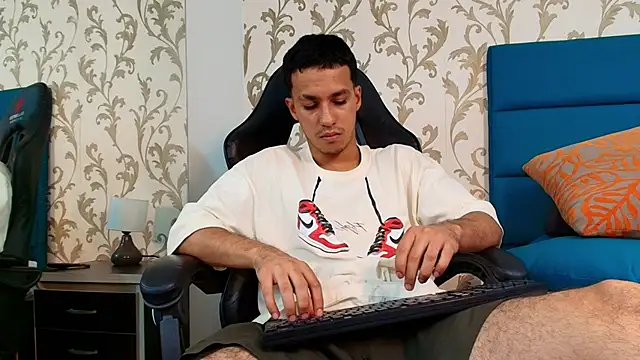 Marcus_Jeron webcam