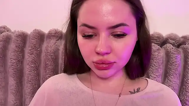 AlmaryKim webcam