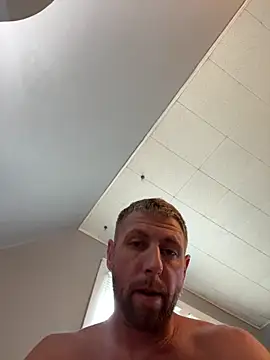 LoveGooroo87 webcam