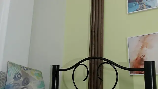 skinnysexy18 webcam