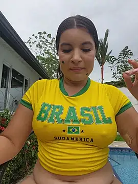 Pretty_Julieta webcam