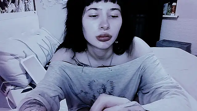 AllisonDeetz webcam