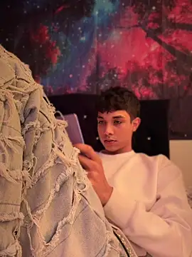 roughdiamond_ (M twink) - Show penis😍