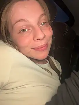 ctrllove (G young) - naked pussy play while driver is here